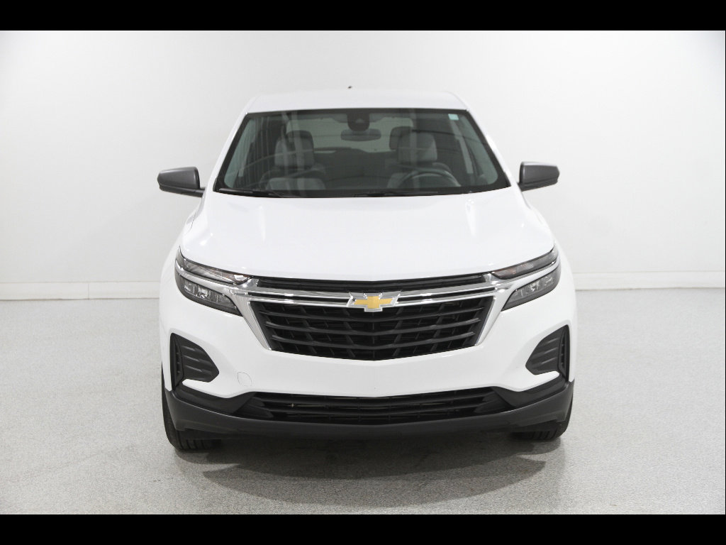 Used 2024 Chevrolet Equinox LS w/ LS Convenience Package image 2