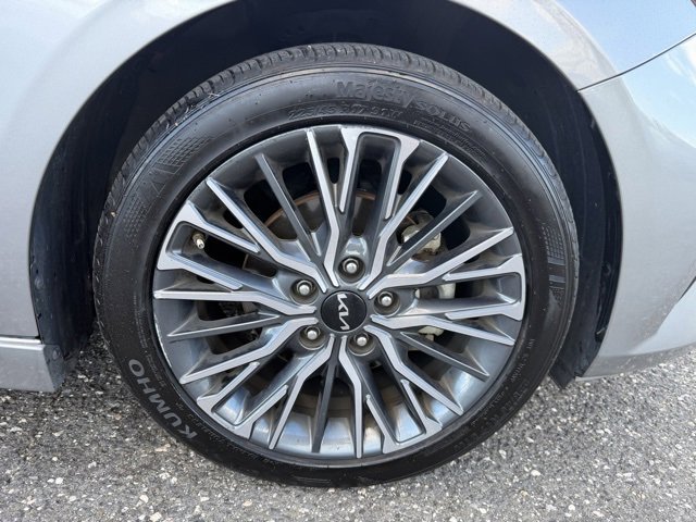 Used 2023 Kia Forte GT-Line w/ GT-Line Premium Package image 11