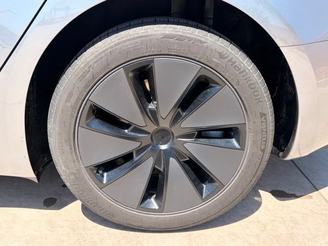 Used 2025 Tesla Model 3 Long Range AWD/4WD image 4