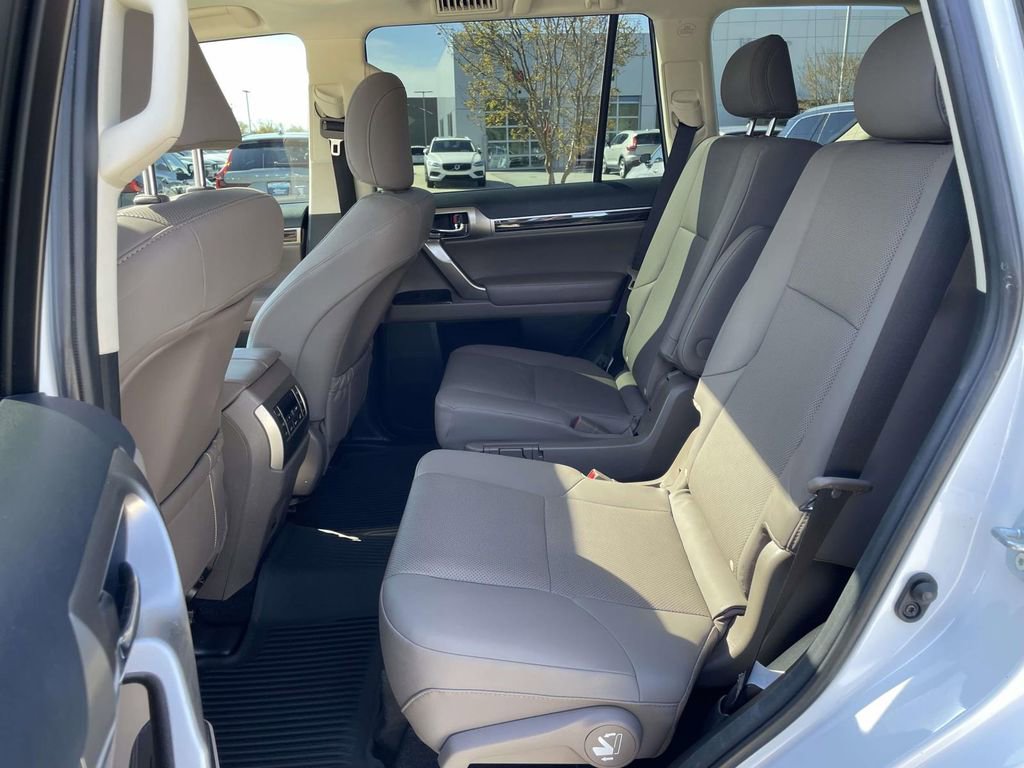 Used 2021 Lexus GX 460 Premium image 4