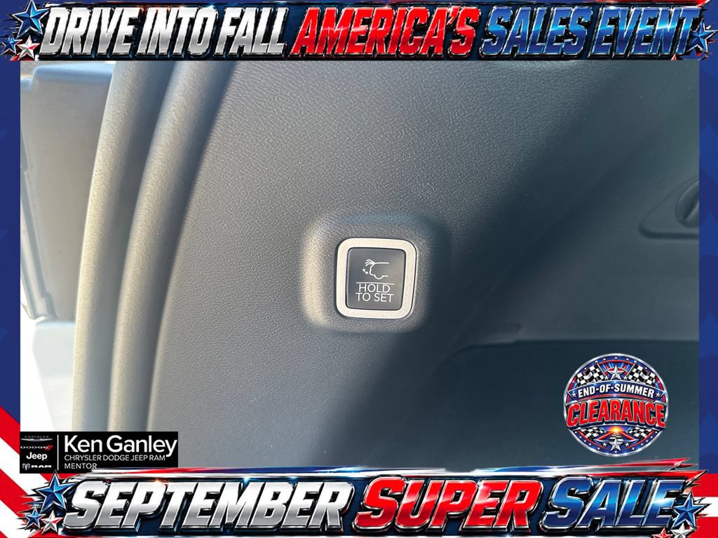 New 2026 Jeep Cherokee Overland w/ Trailer Tow Group AWD/4WD image 10