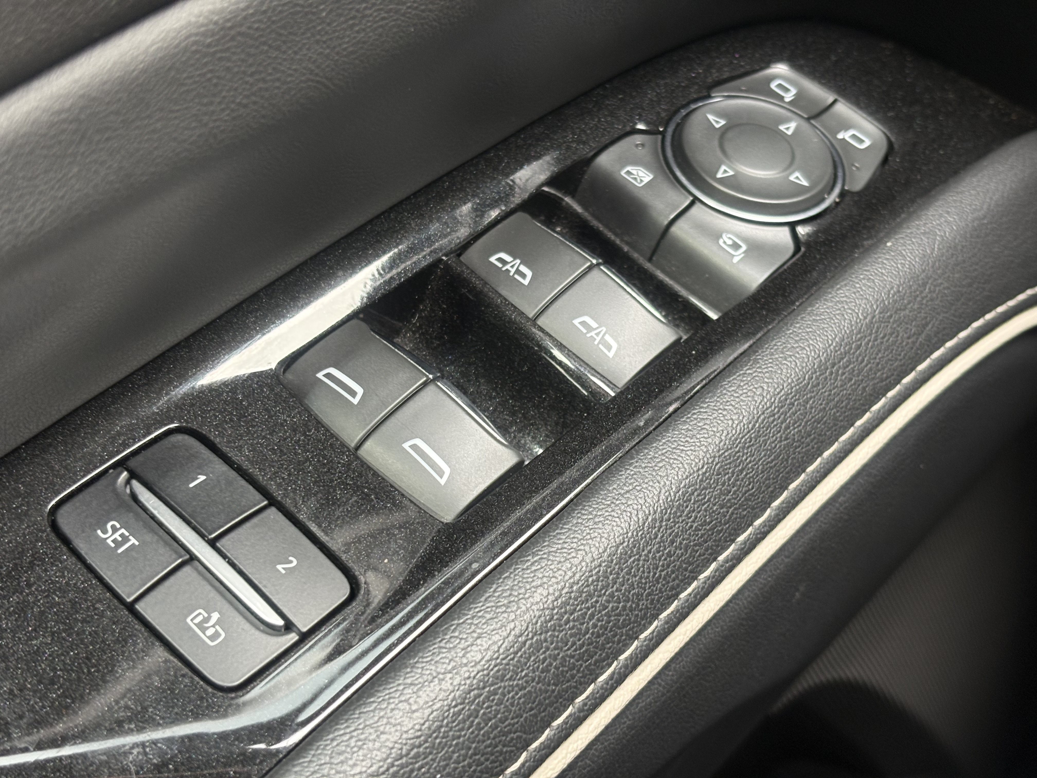 Used 2023 Cadillac Escalade Sport AWD/4WD image 30