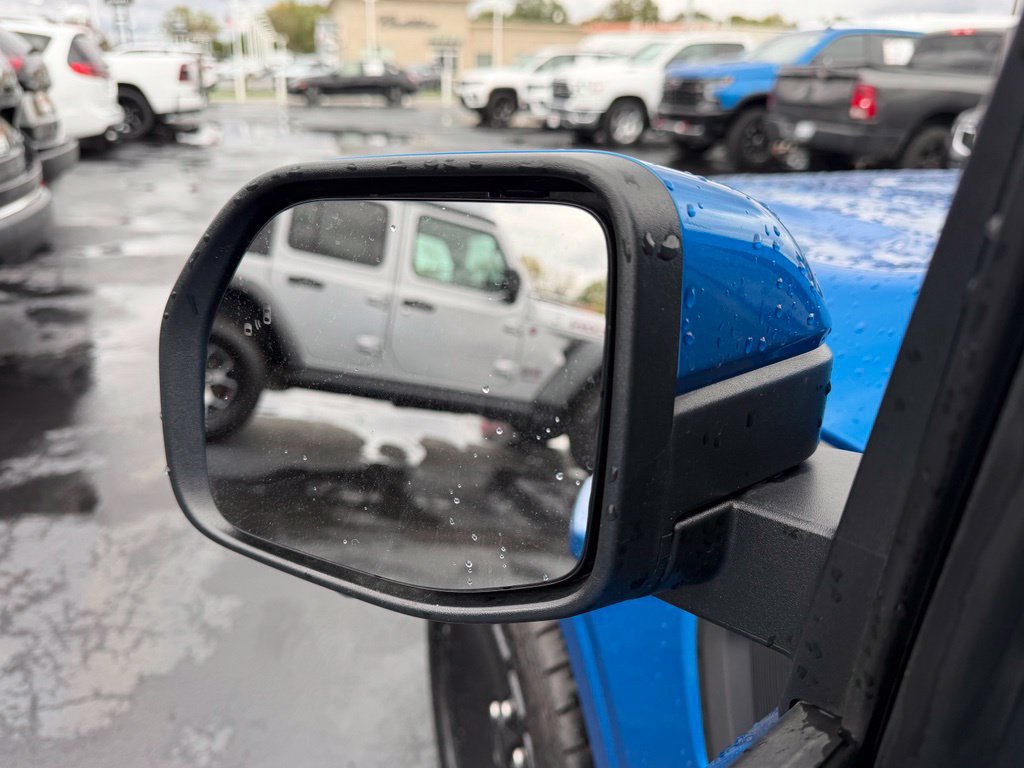 Used 2025 Ford Maverick Lobo AWD/4WD image 22