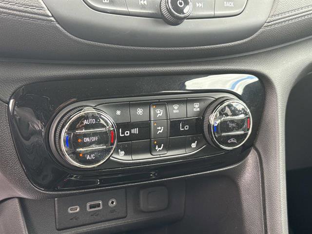 Used 2022 Buick Encore GX Select FWD image 19