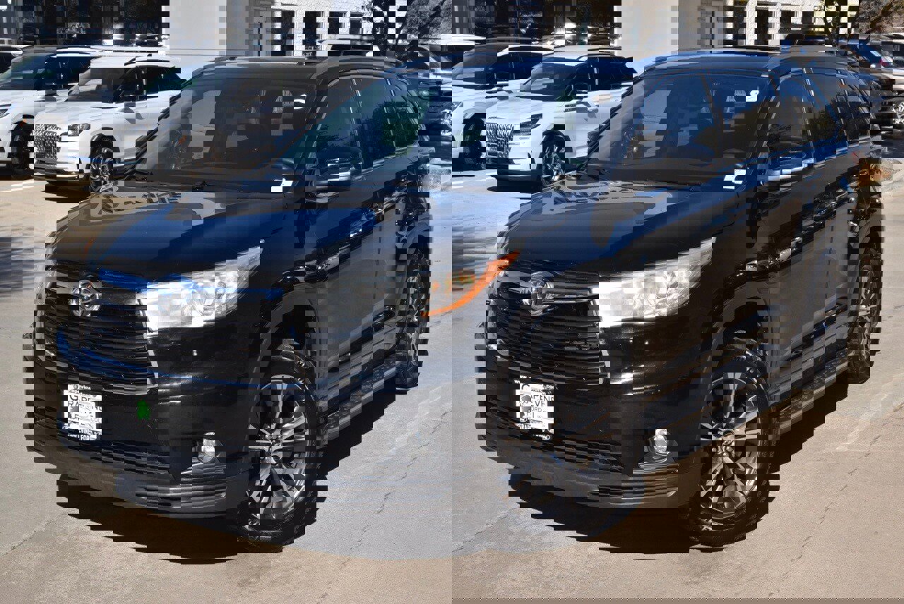 Used 2016 Toyota Highlander XLE image 44