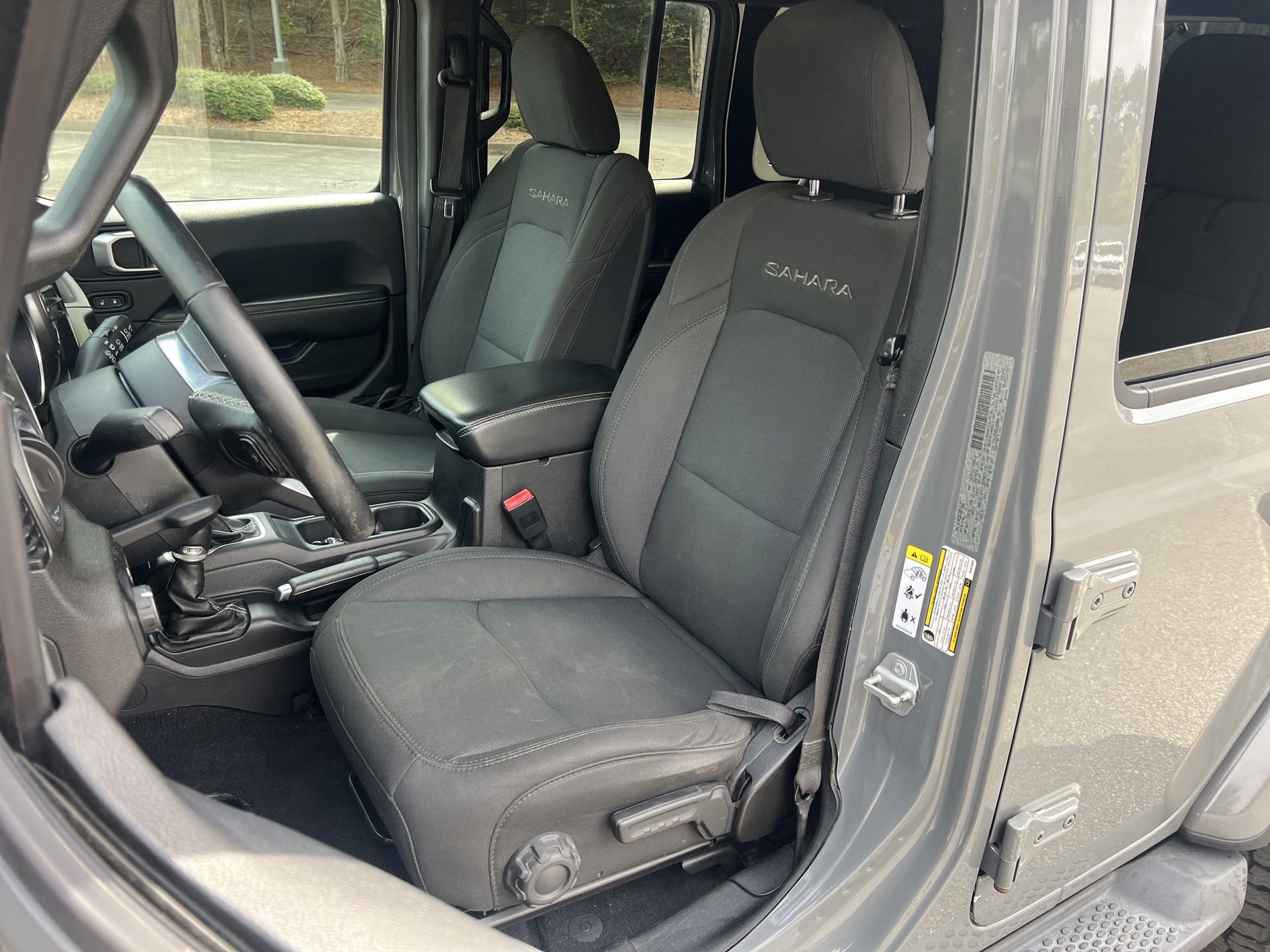 Used 2019 Jeep Wrangler Unlimited Sahara w/ Cold Weather Group image 16