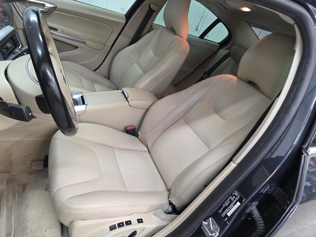 Used 2015 Volvo S60 T5 Premier image 25