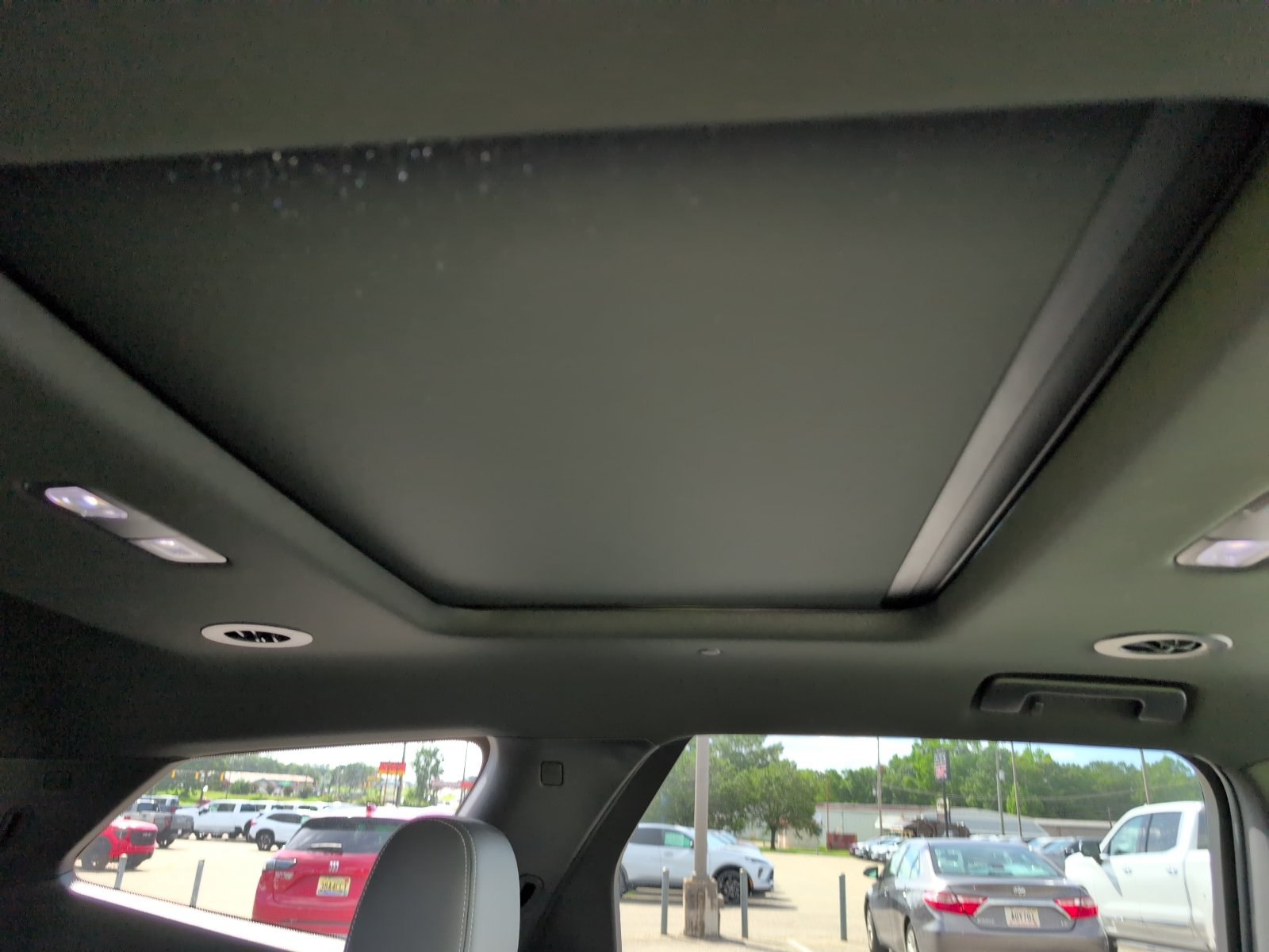 Used 2023 Buick Enclave Essence w/ Experience Buick Package FWD image 14