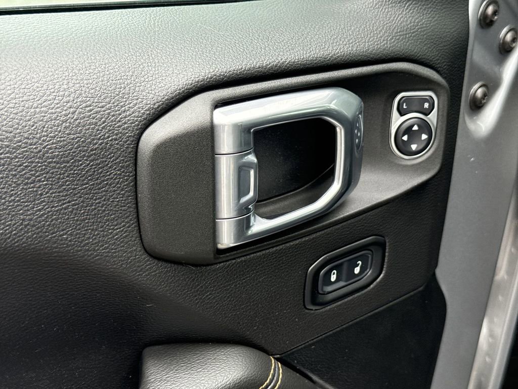 Used 2021 Jeep Gladiator Overland image 27