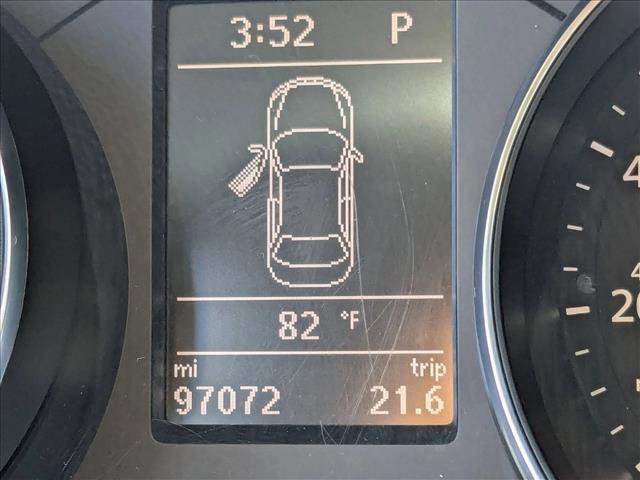 Used 2017 Volkswagen Passat 1.8T R-Line w/ R-Line Lighting Package image 10