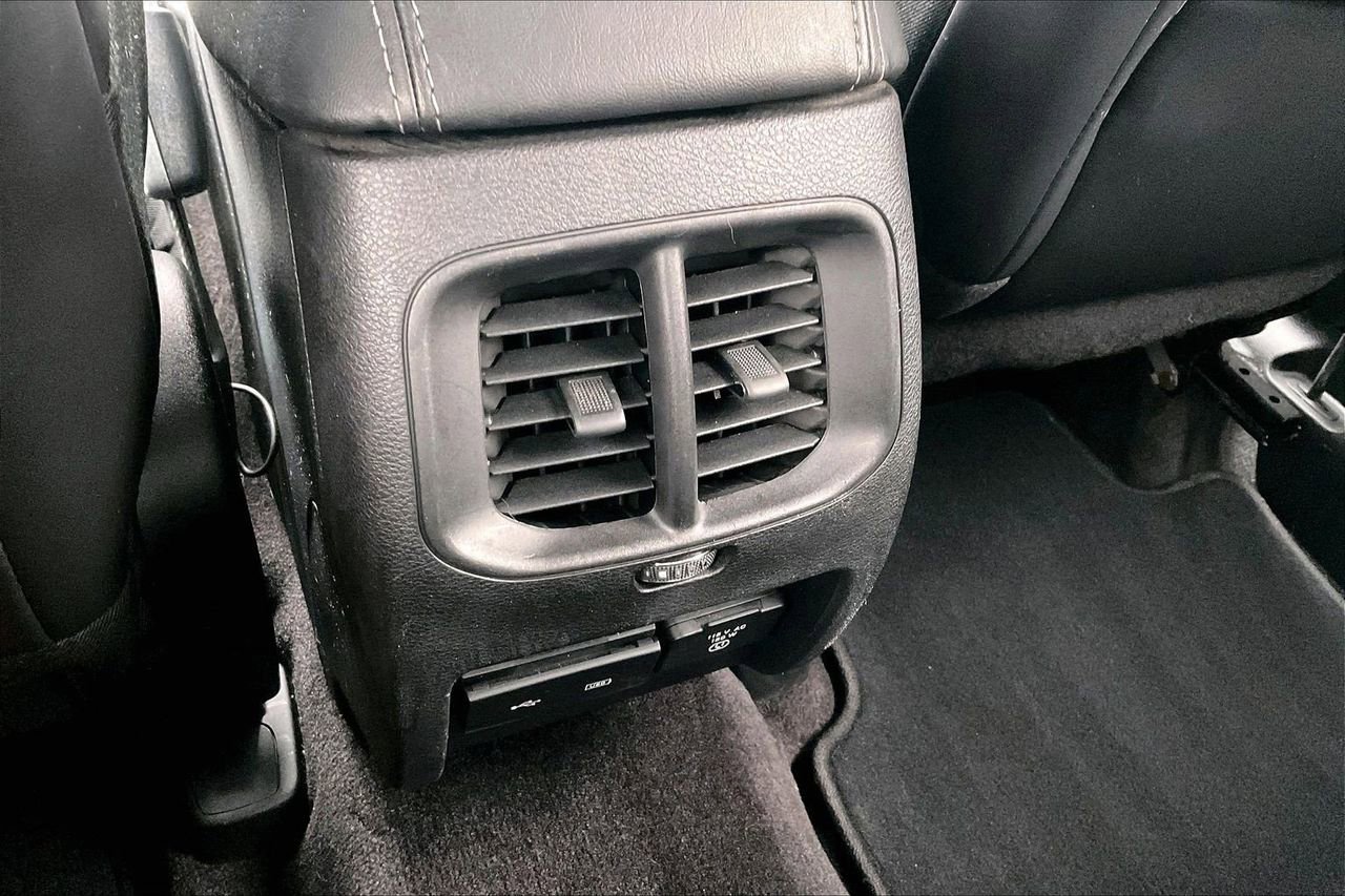 Certified 2019 Jeep Cherokee Limited image 16