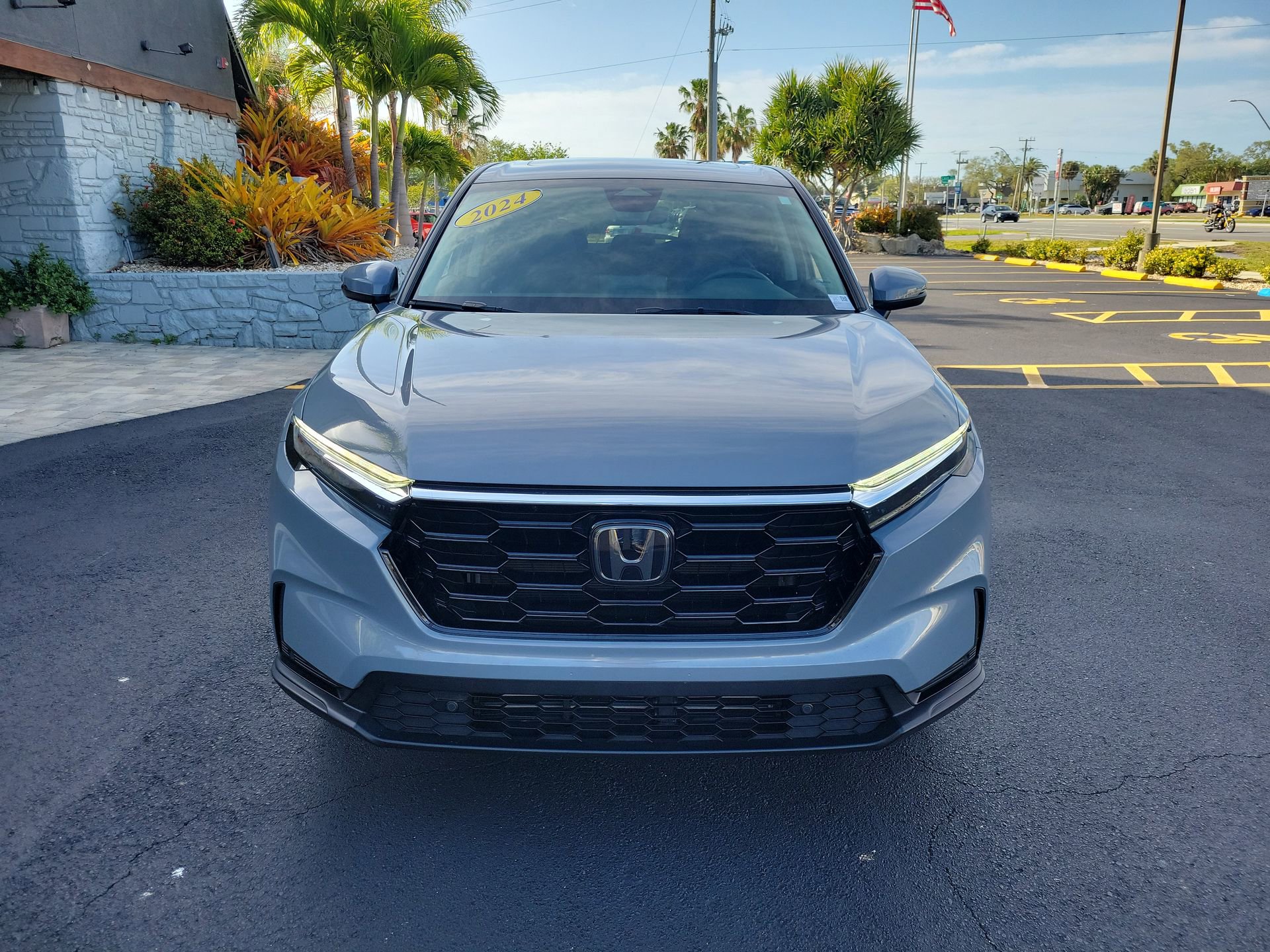 Used 2024 Honda CR-V EX-L image 4