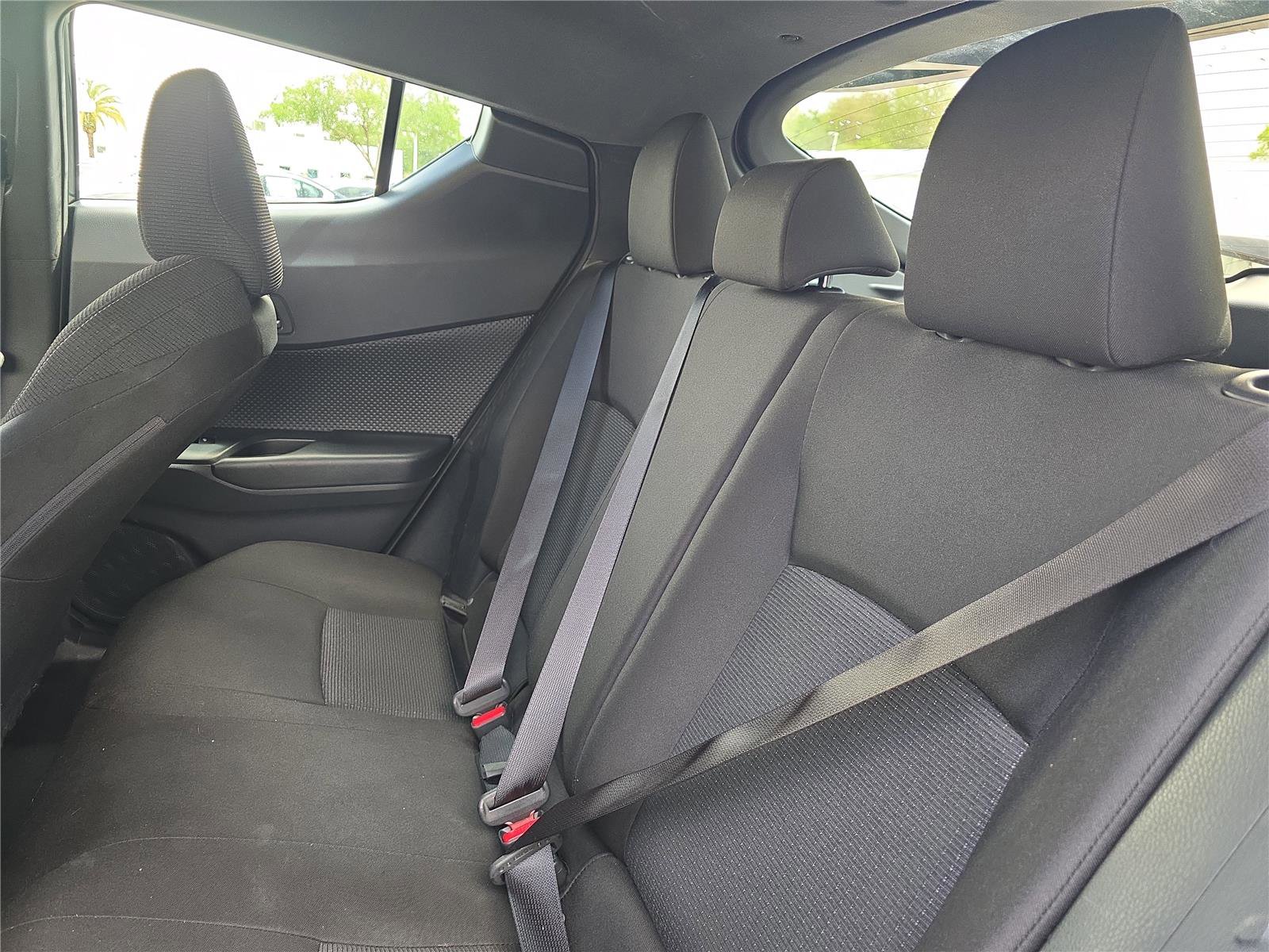 Used 2019 Toyota C-HR XLE image 10