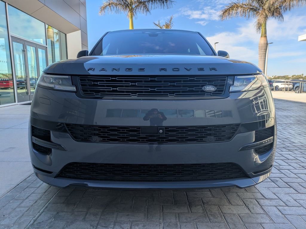 Used 2023 Land Rover Range Rover Sport SE Dynamic image 9
