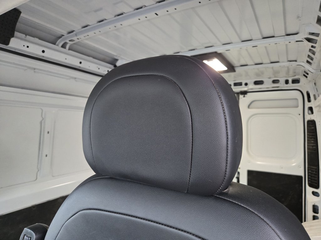 Used 2025 RAM ProMaster 2500 w/ Convenience Group FWD image 17