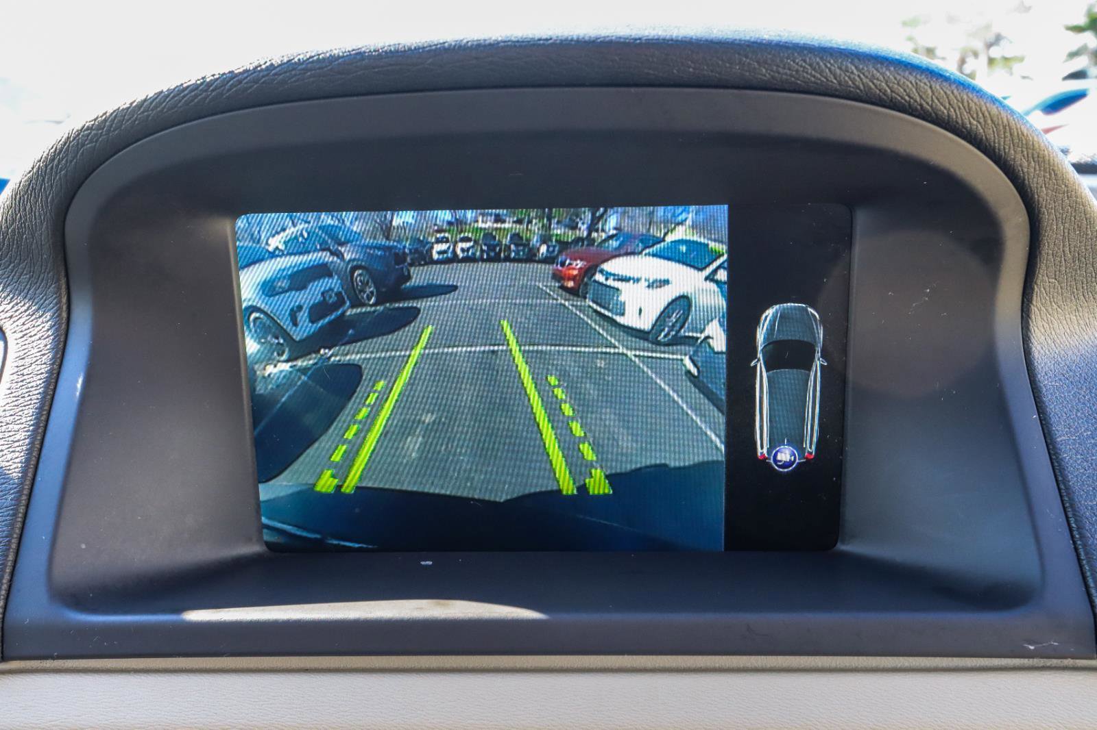 Used 2016 Volvo XC70 T5 Platinum w/ Protection Package image 9