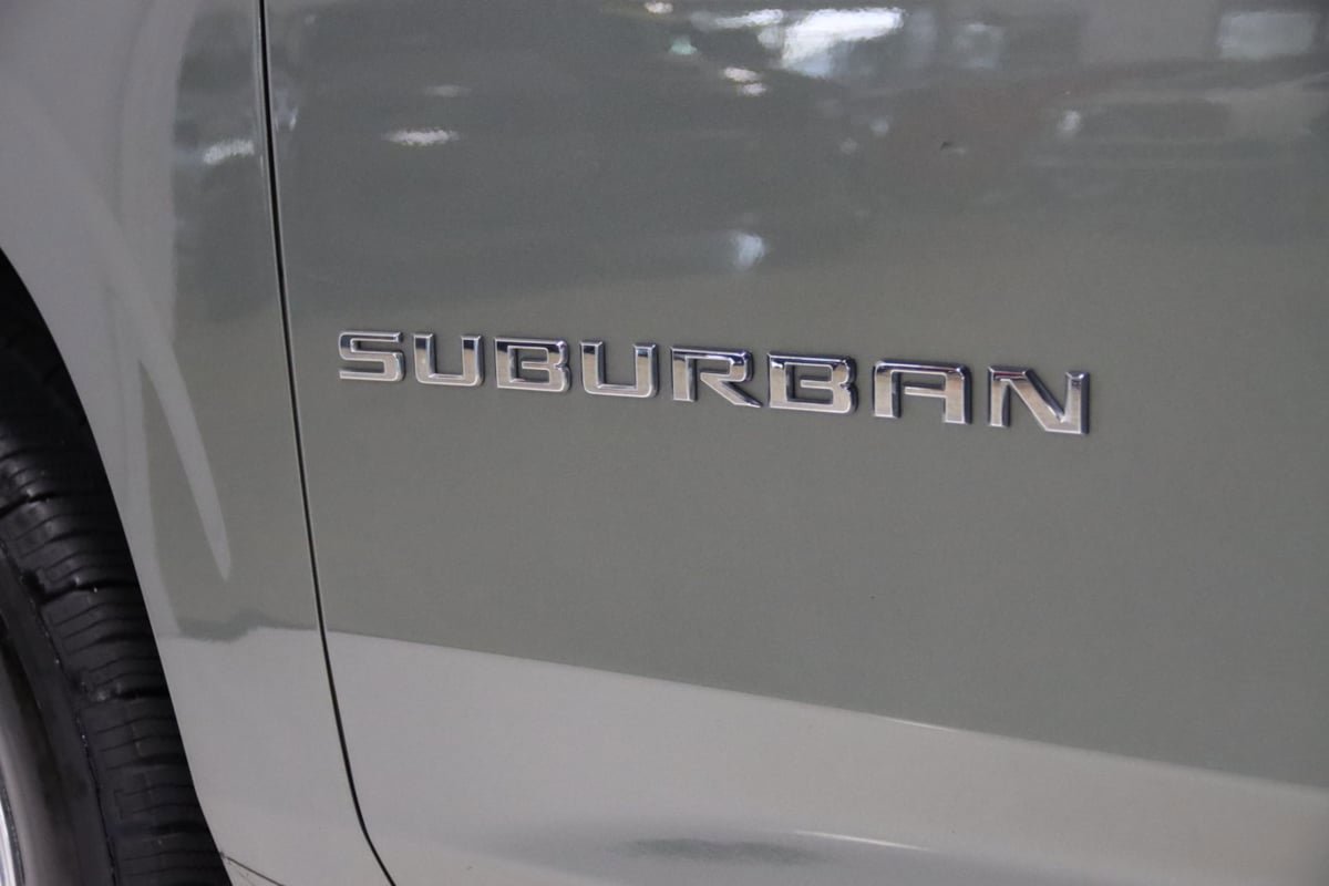 Used 2023 Chevrolet Suburban Premier AWD/4WD image 74