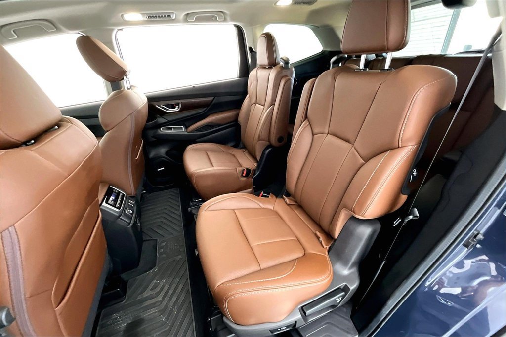 Used 2025 Subaru Ascent Touring w/ Popular Package #1 AWD/4WD image 32