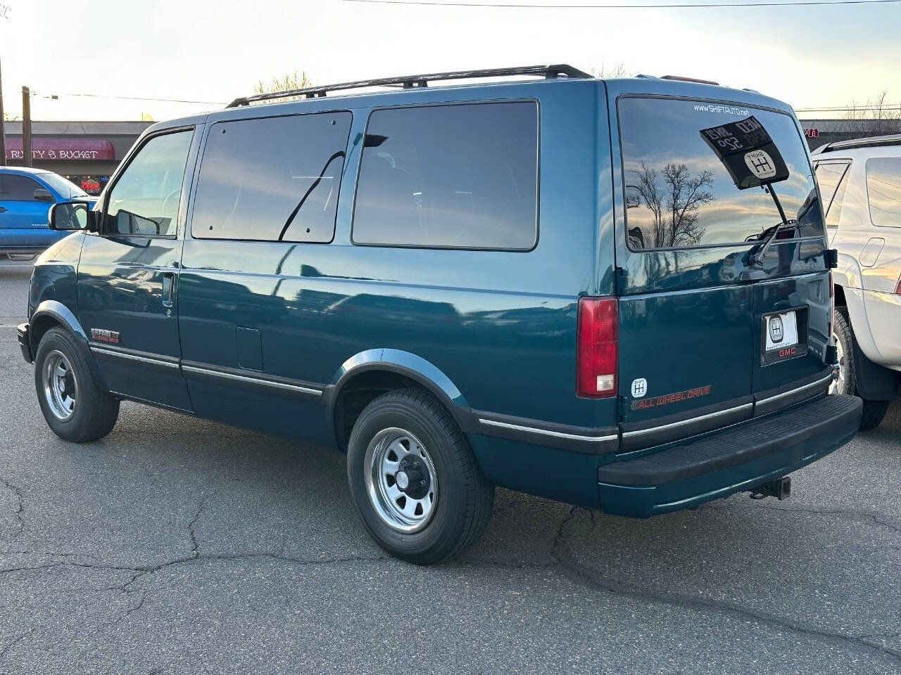 Used 1994 GMC Safari SLX AWD 3dr Extended Mini Van image 10