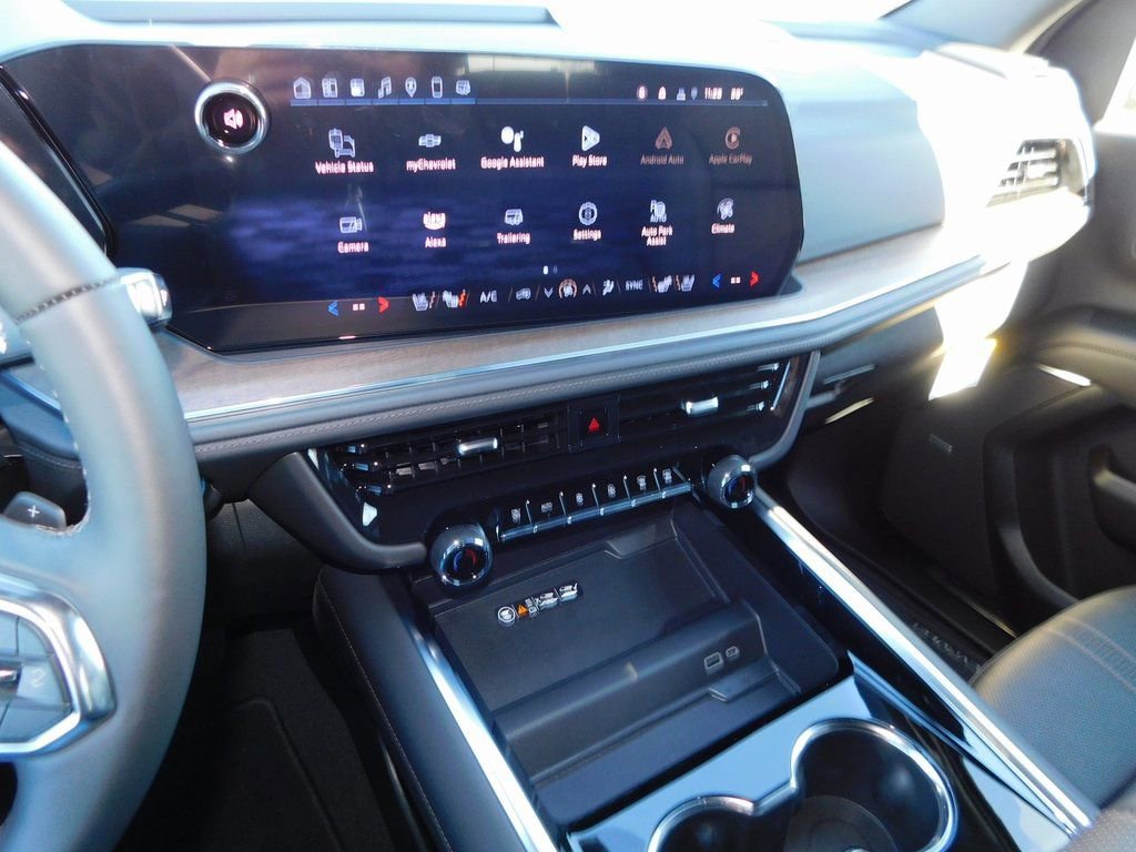 New 2025 Chevrolet Suburban High Country image 44