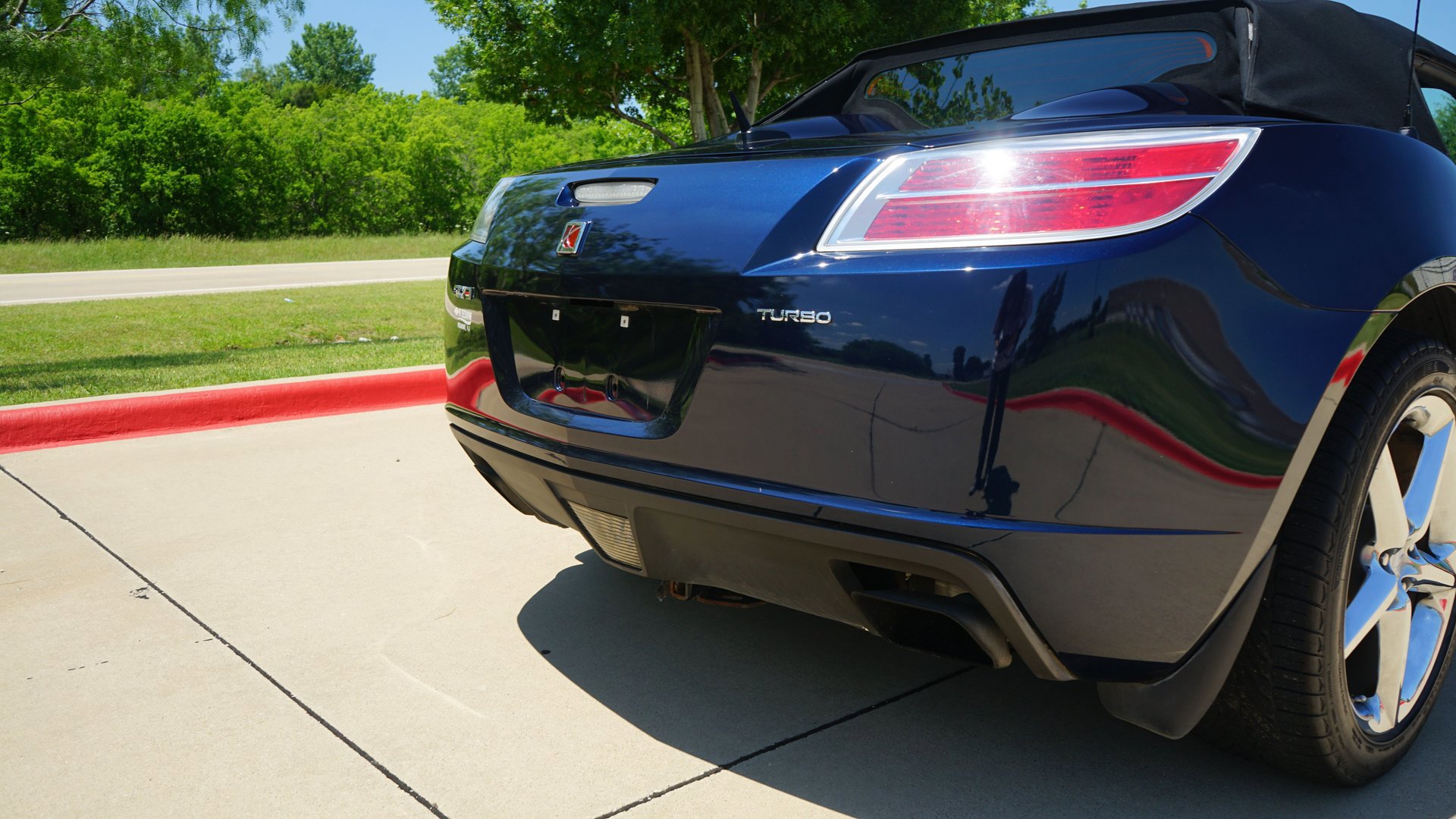 Used 2008 Saturn Sky Red Line RWD image 35