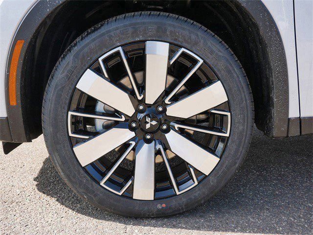 New 2026 Mitsubishi Outlander SE image 3