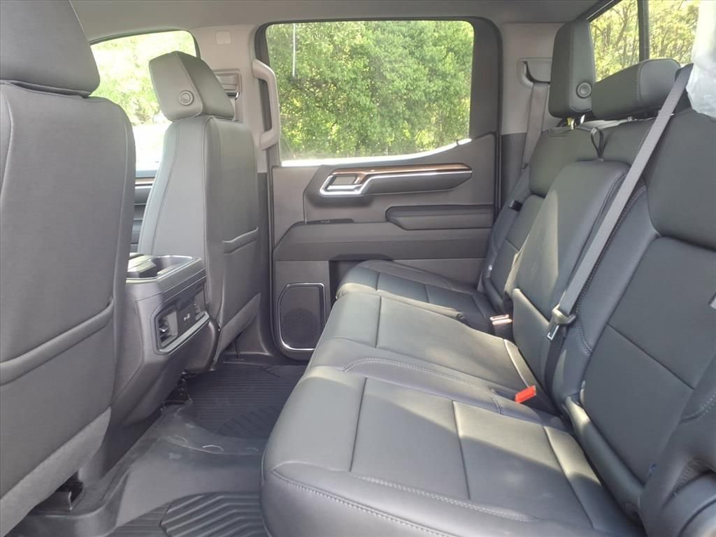 New 2026 Chevrolet Silverado 1500 LT Trail Boss w/ Convenience Package II AWD/4WD image 14