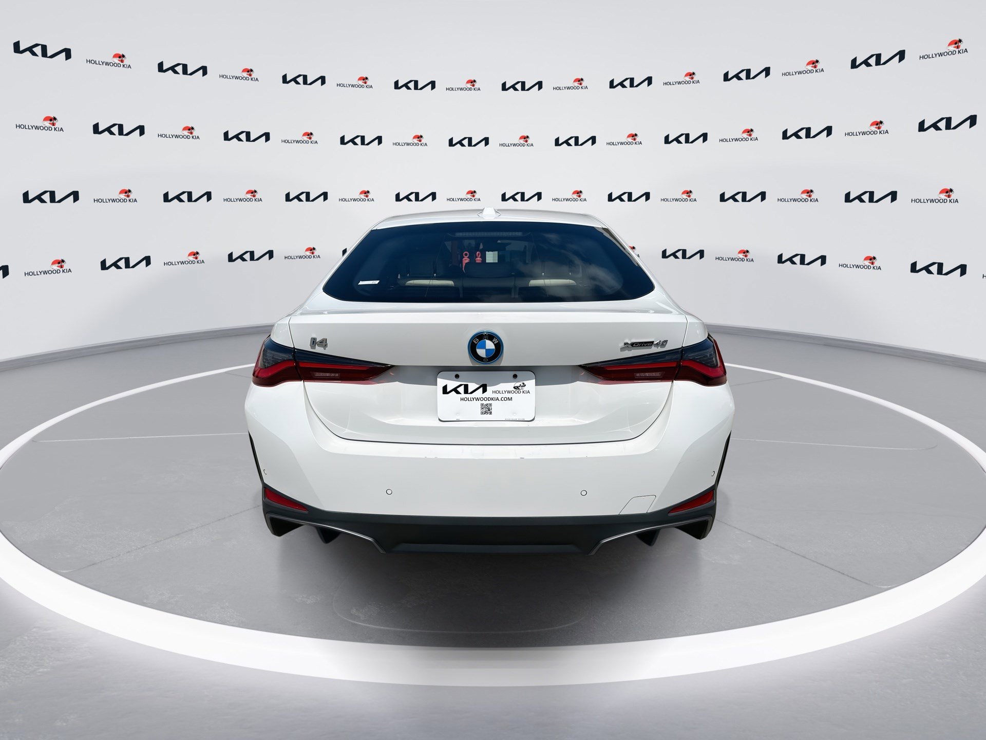 Used 2024 BMW i4 xDrive40i image 7