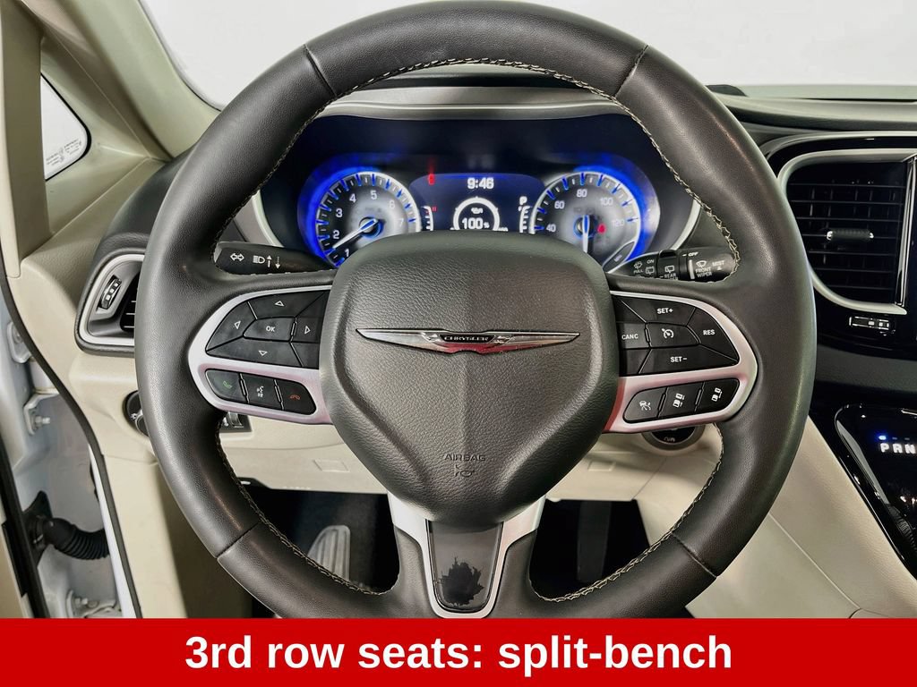 Used 2024 Chrysler Pacifica Touring-L FWD image 14