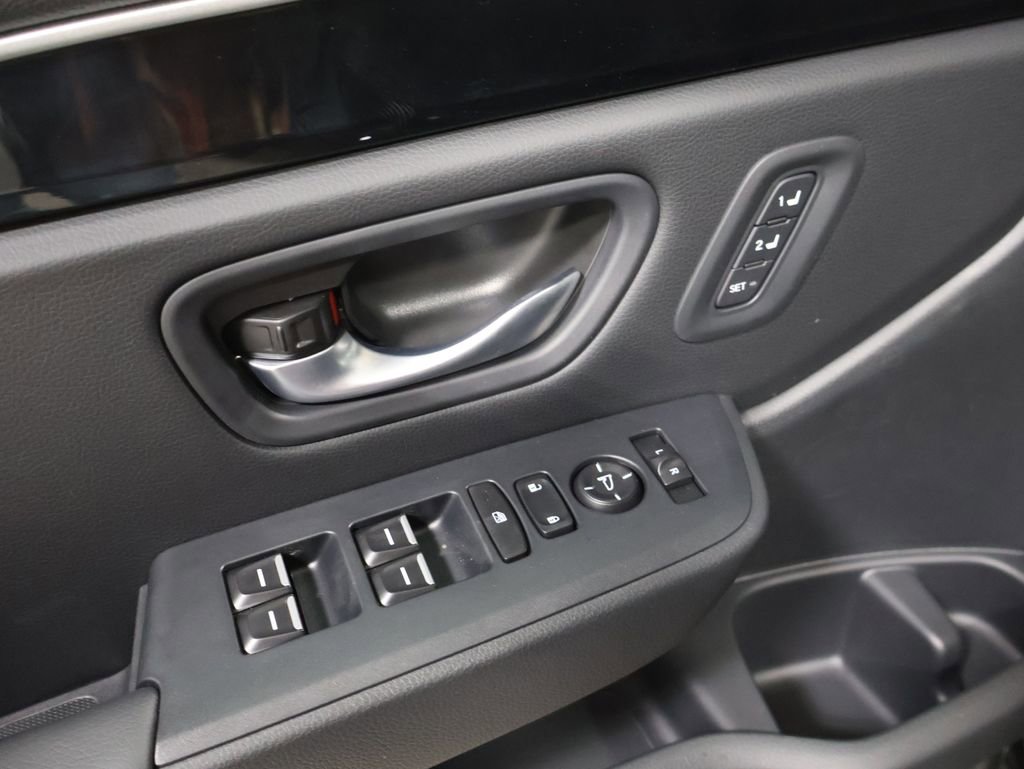 New 2025 Honda Pilot Touring image 13