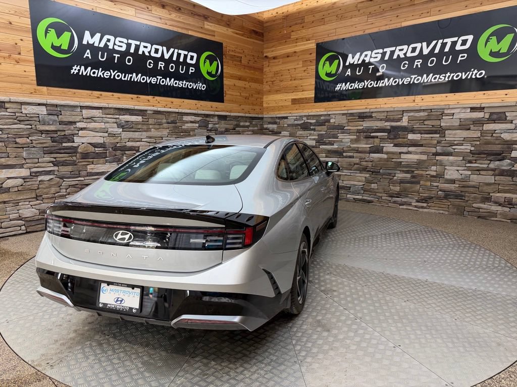 Used 2026 Hyundai Sonata SEL FWD image 11