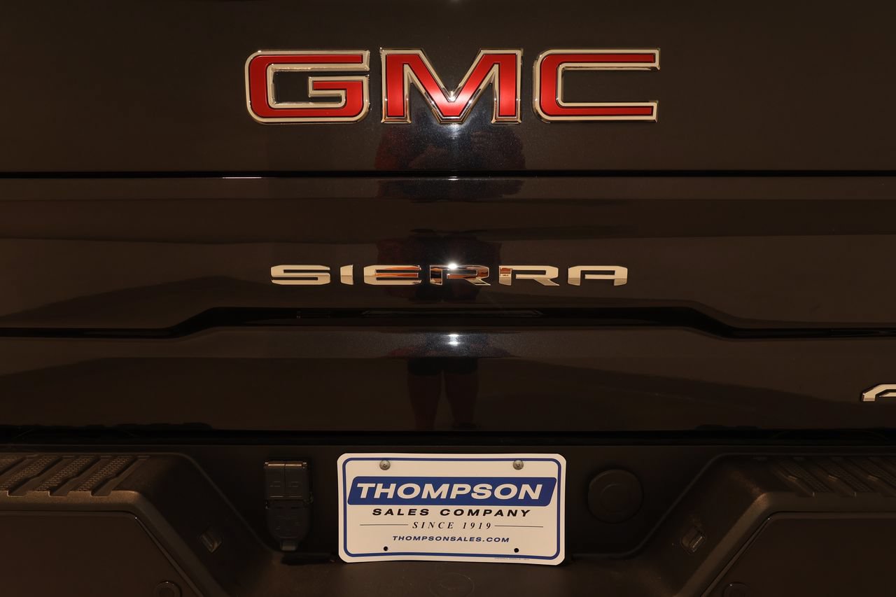 Used 2024 GMC Sierra 1500 AT4 w/ Technology Package AWD/4WD image 40