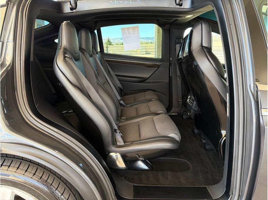Used 2016 Tesla Model X Performance image 15