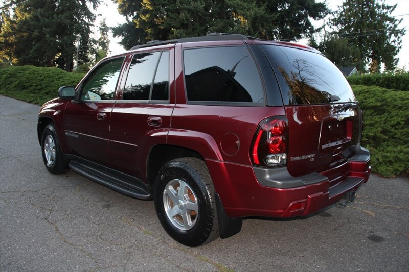 Used 2005 Chevrolet TrailBlazer LS w/ LS Preferred Equipment Group AWD/4WD image 4
