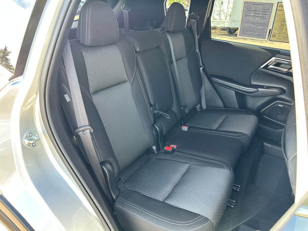 Used 2025 Mitsubishi Outlander ES AWD/4WD image 19