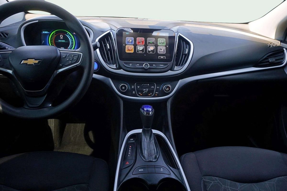 Used 2018 Chevrolet Volt LT image 21