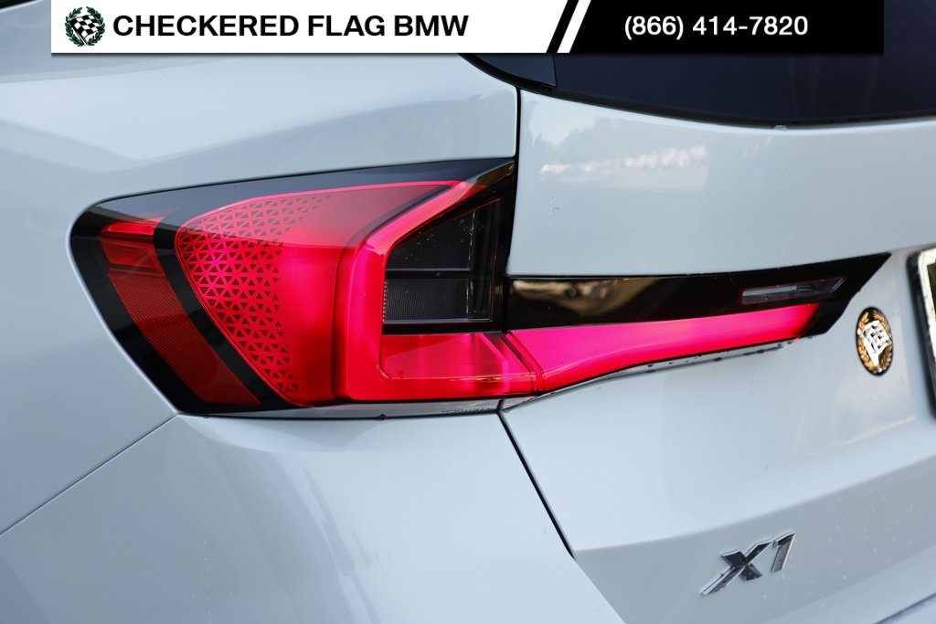 Certified 2025 BMW X1 xDrive28i w/ Technology Package image 12