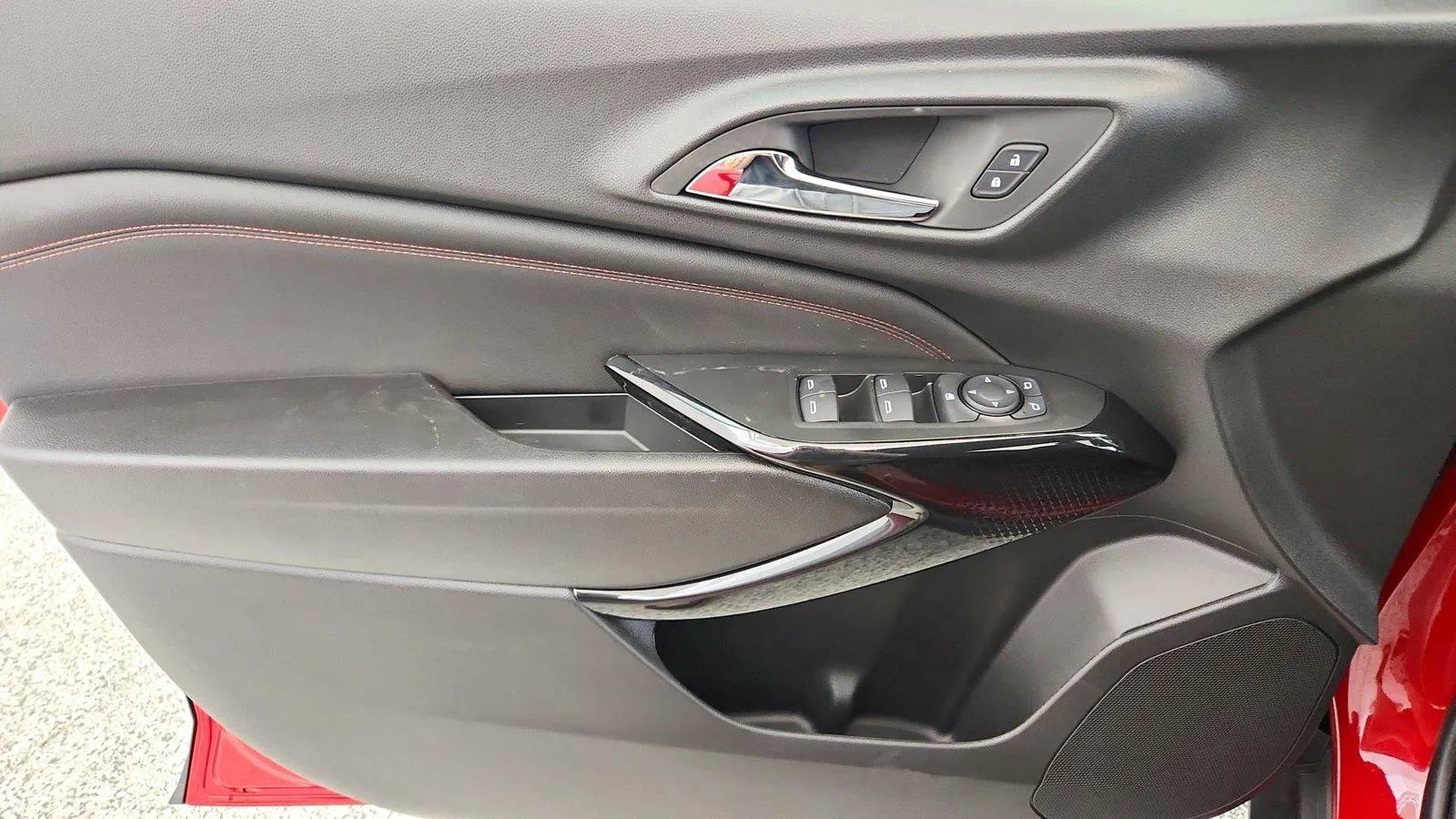 New 2026 Chevrolet Trax RS w/ Driver Confidence Package FWD image 24