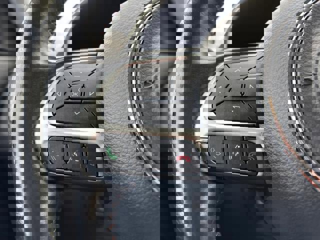 Used 2018 Jeep Compass Latitude w/ Cold Weather Group image 19