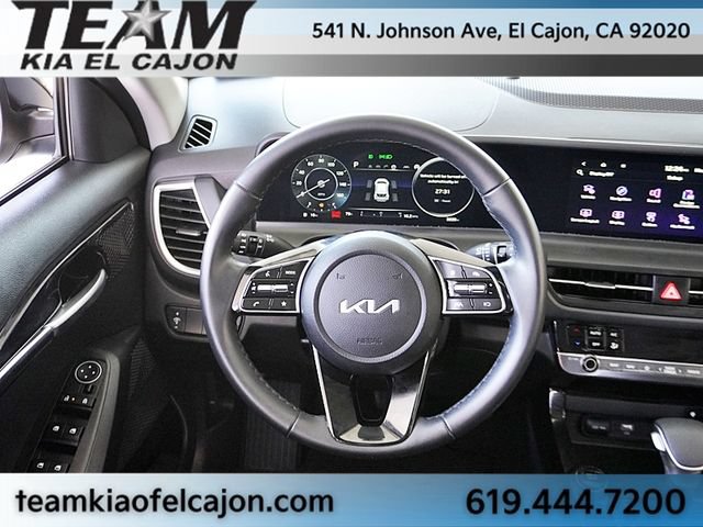 Certified 2025 Kia Seltos EX AWD/4WD image 19