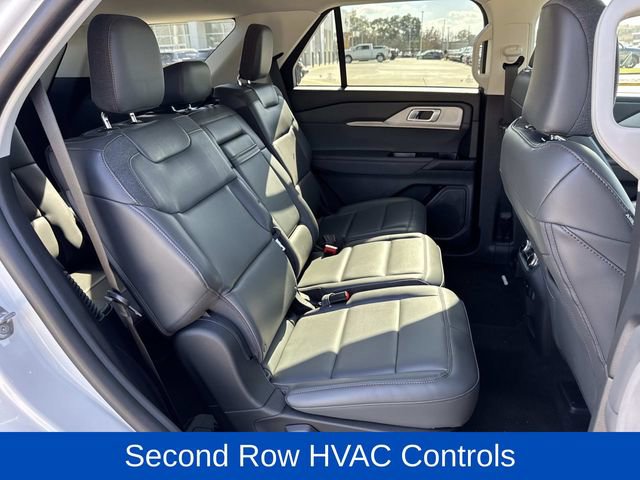 Used 2025 Ford Explorer Active w/ Active Comfort Package image 9