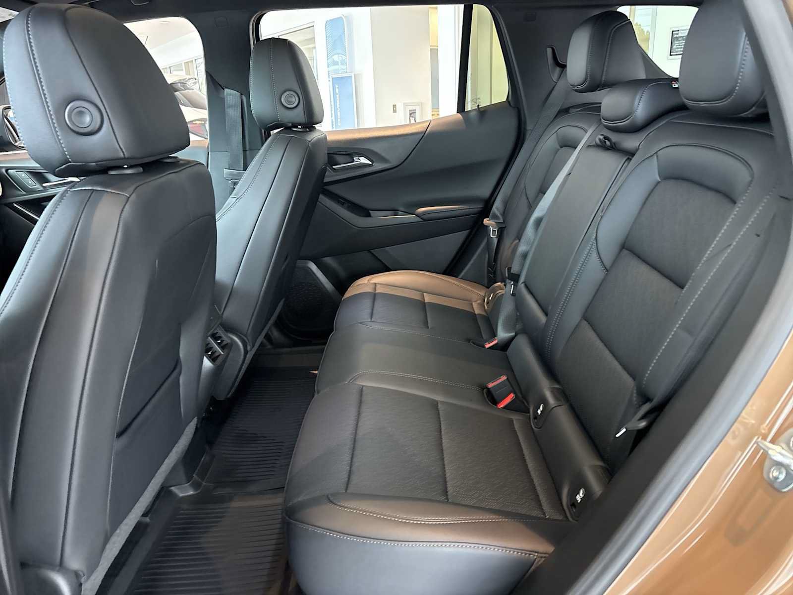 New 2027 Chevrolet Equinox LT w/ Convenience Package II AWD/4WD image 25