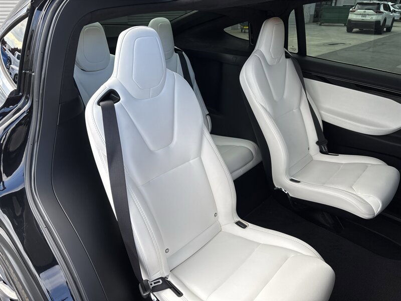 Used 2018 Tesla Model X 75D AWD/4WD image 34