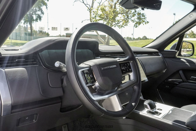 Used 2026 Land Rover Range Rover SV AWD/4WD image 42
