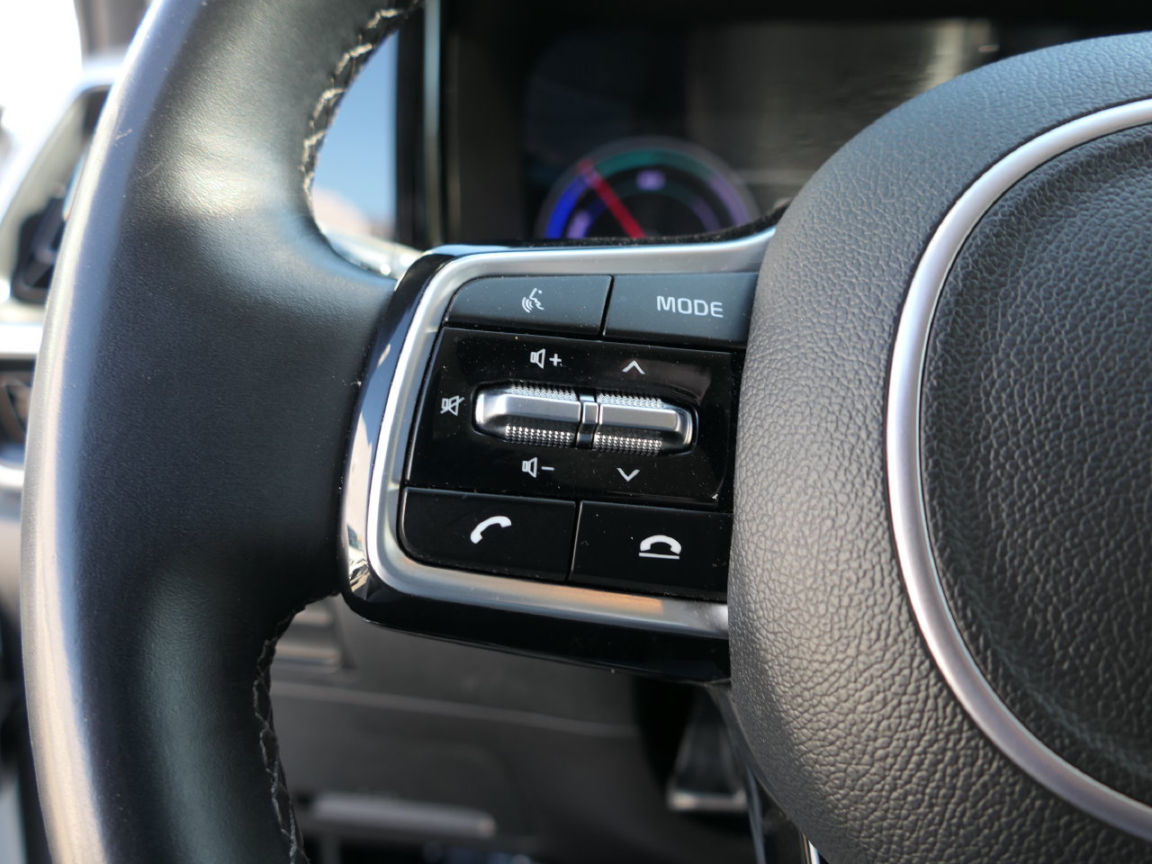 Certified 2022 Kia Sorento S AWD/4WD image 16