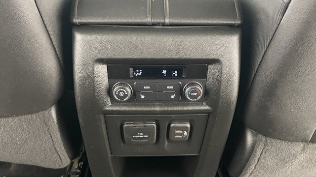 Used 2024 Chevrolet Traverse High Country image 45