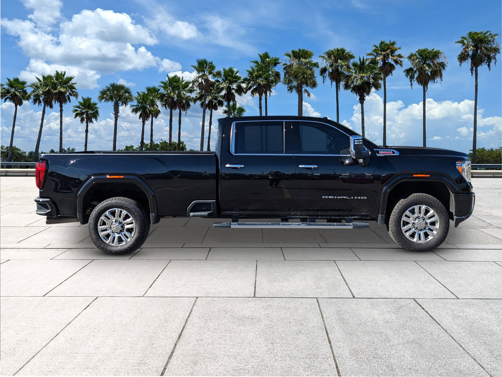 Used 2022 GMC Sierra 2500 Denali w/ Denali Ultimate Package image 9
