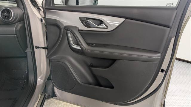 Used 2021 Chevrolet Blazer LT FWD image 21