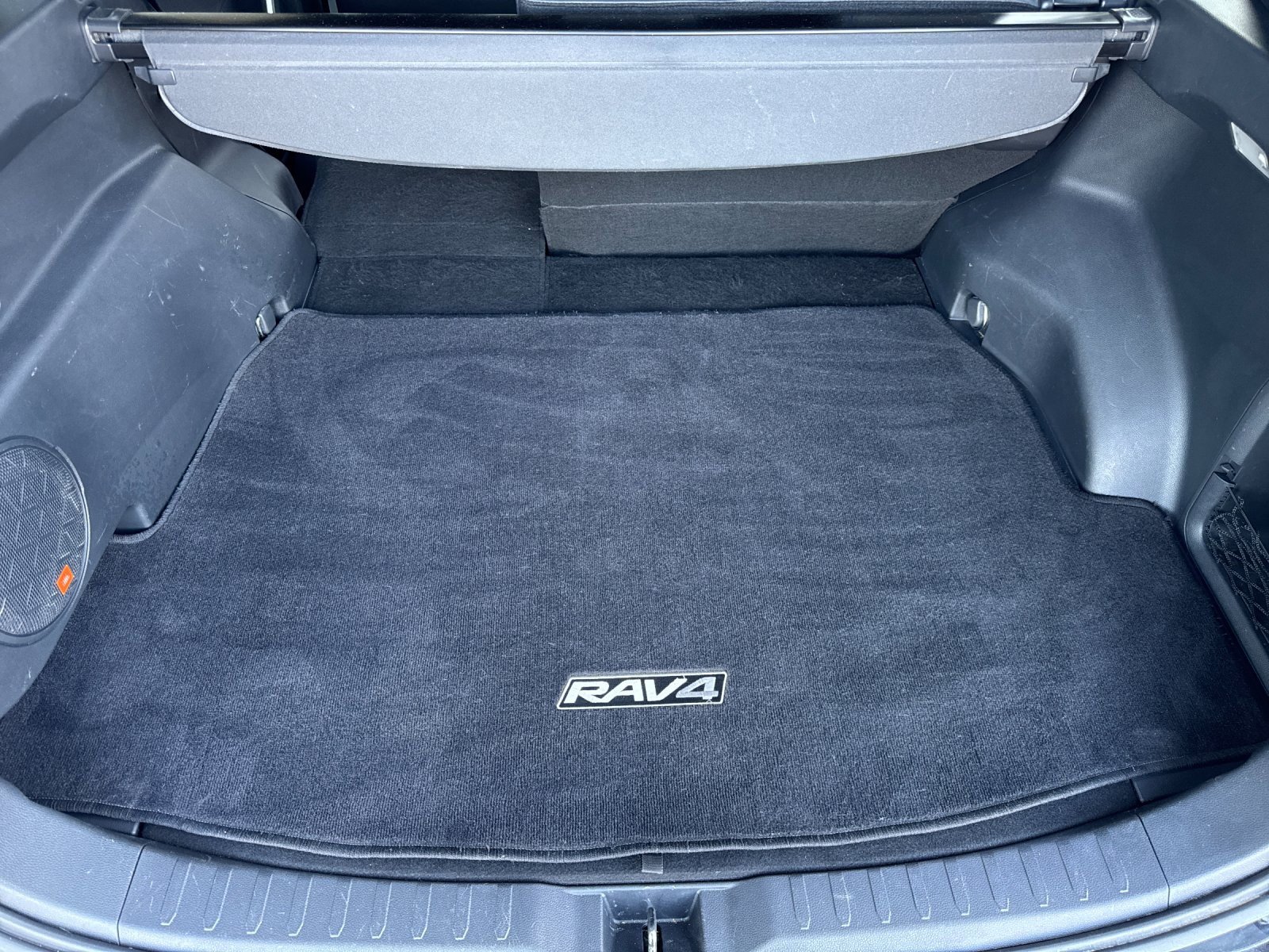 Used 2019 Toyota RAV4 XSE image 16