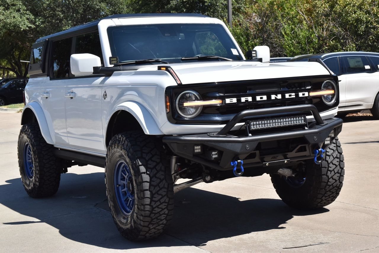 Used 2022 Ford Bronco Outer Banks AWD/4WD image 4
